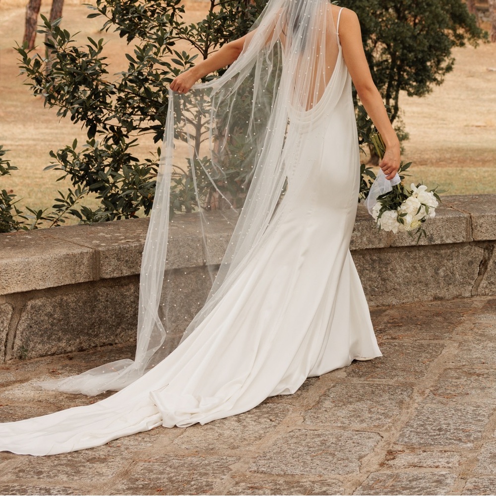 Pearl veil